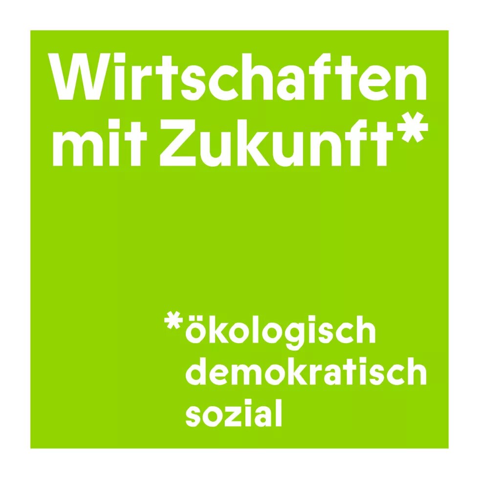 Logo: Reine Schrift, weiß auf hellgrünem Grund: "Wirtschaften mit Zukunft*" oben groß und unten klein "*ökologisch demokratisch". 